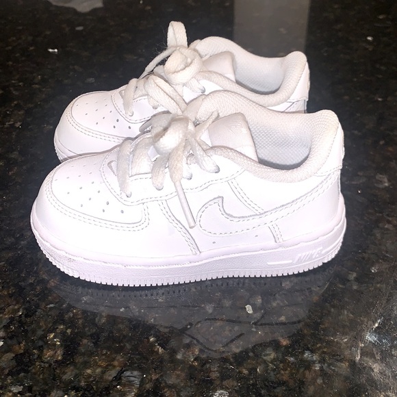 • Nike Air Force 1’s • - Picture 5 of 10